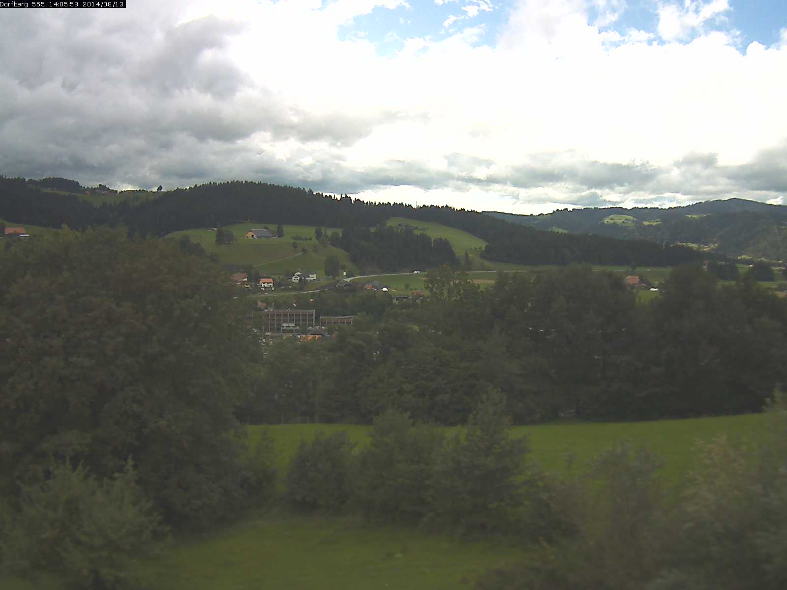 Webcam-Bild: Aussicht vom Dorfberg in Langnau 20140813-140600