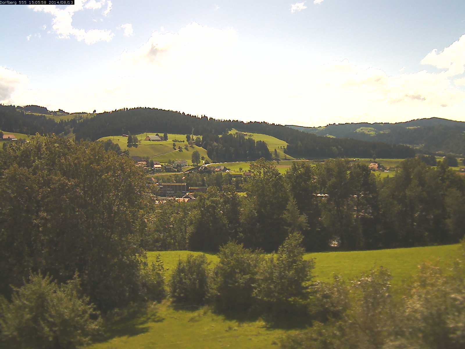 Webcam-Bild: Aussicht vom Dorfberg in Langnau 20140813-150600