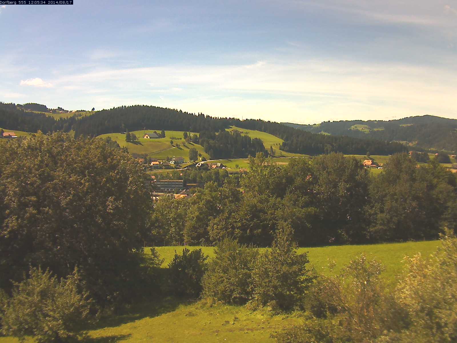 Webcam-Bild: Aussicht vom Dorfberg in Langnau 20140817-120600