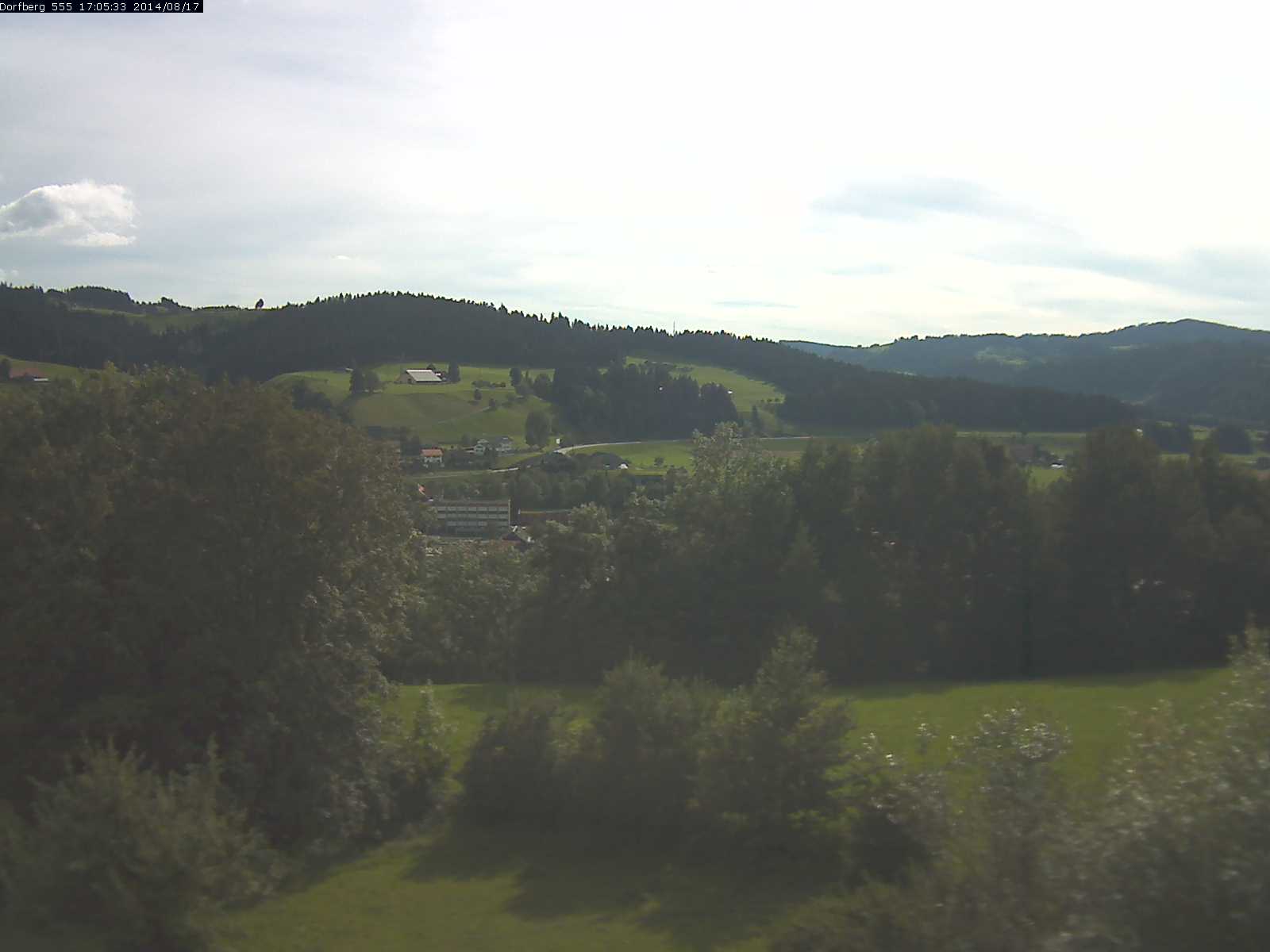 Webcam-Bild: Aussicht vom Dorfberg in Langnau 20140817-170600