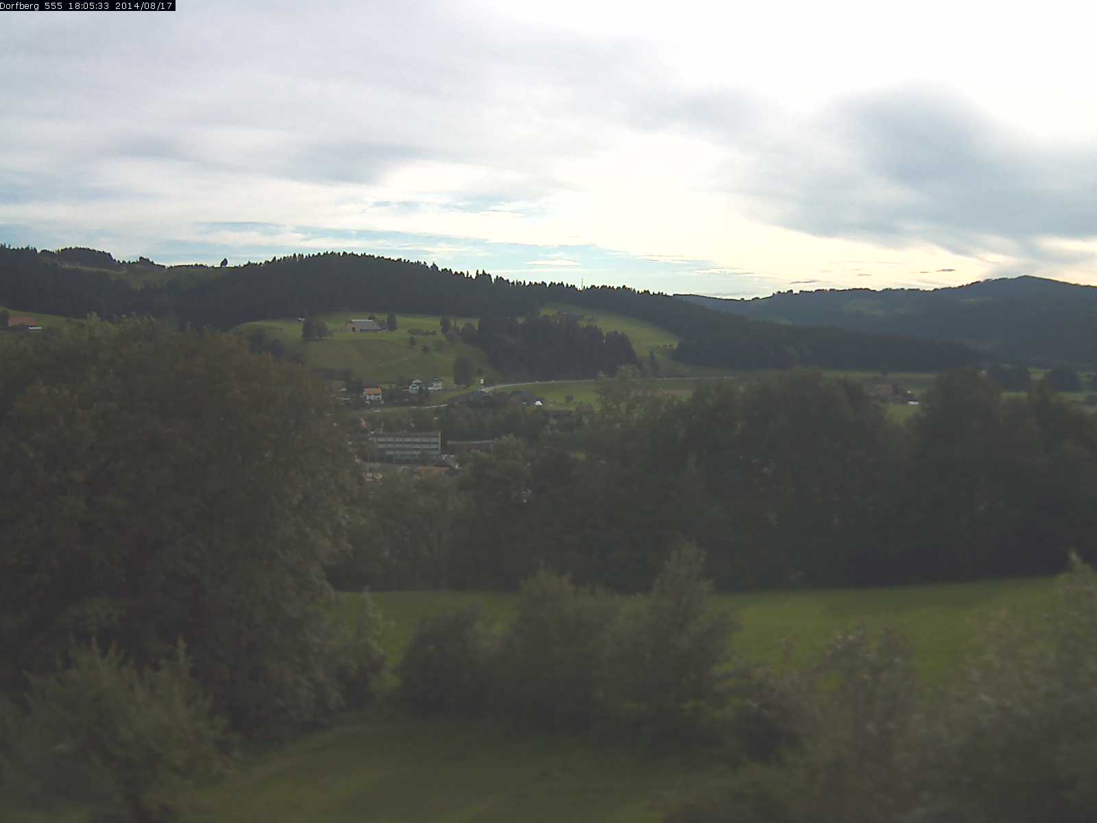 Webcam-Bild: Aussicht vom Dorfberg in Langnau 20140817-180600