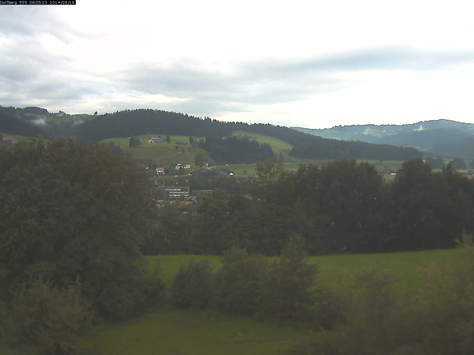 Webcam-Bild: Aussicht vom Dorfberg in Langnau 20140819-080600