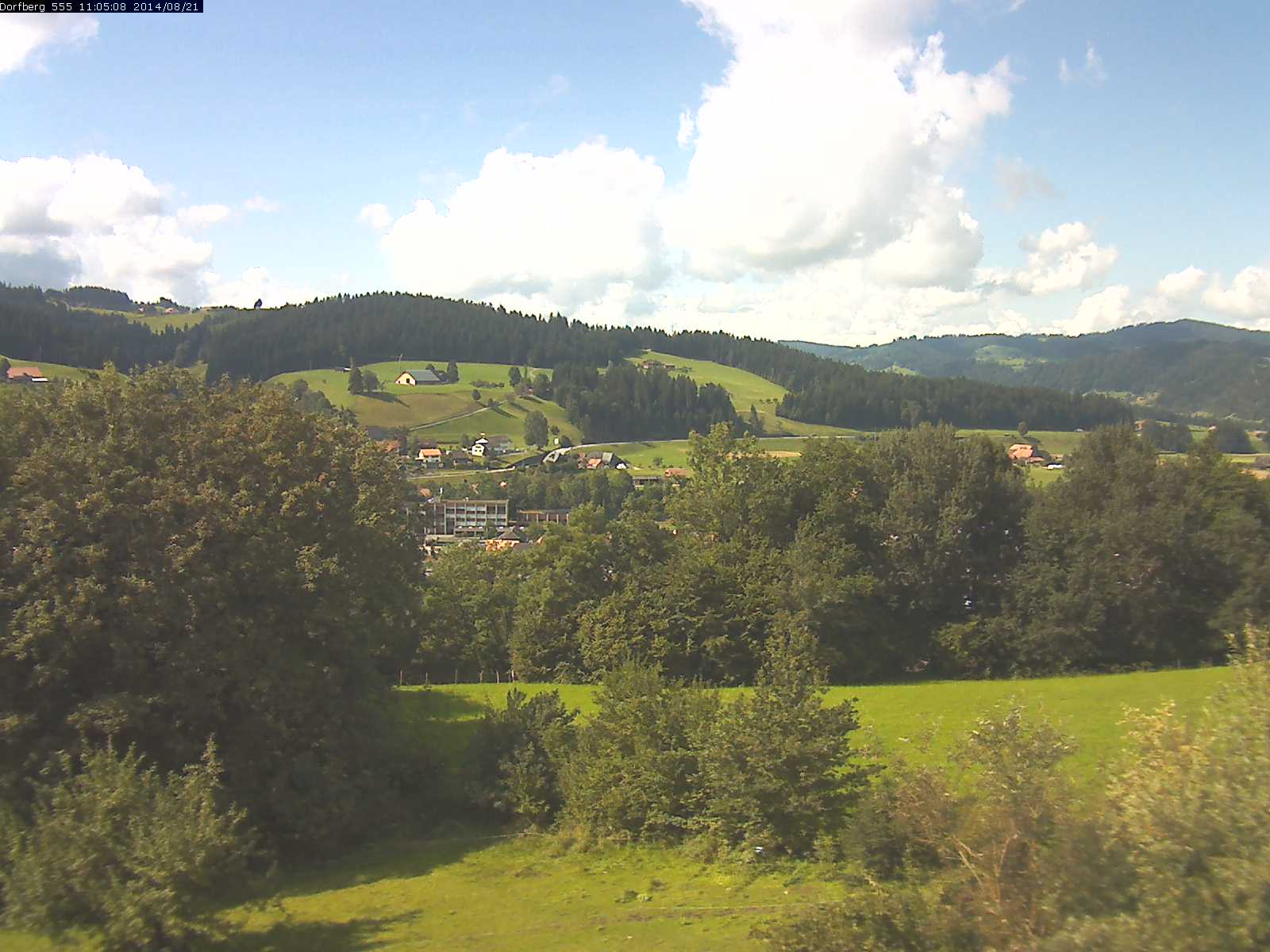 Webcam-Bild: Aussicht vom Dorfberg in Langnau 20140821-110600