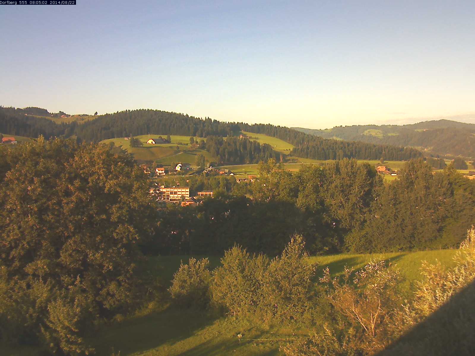 Webcam-Bild: Aussicht vom Dorfberg in Langnau 20140822-080600