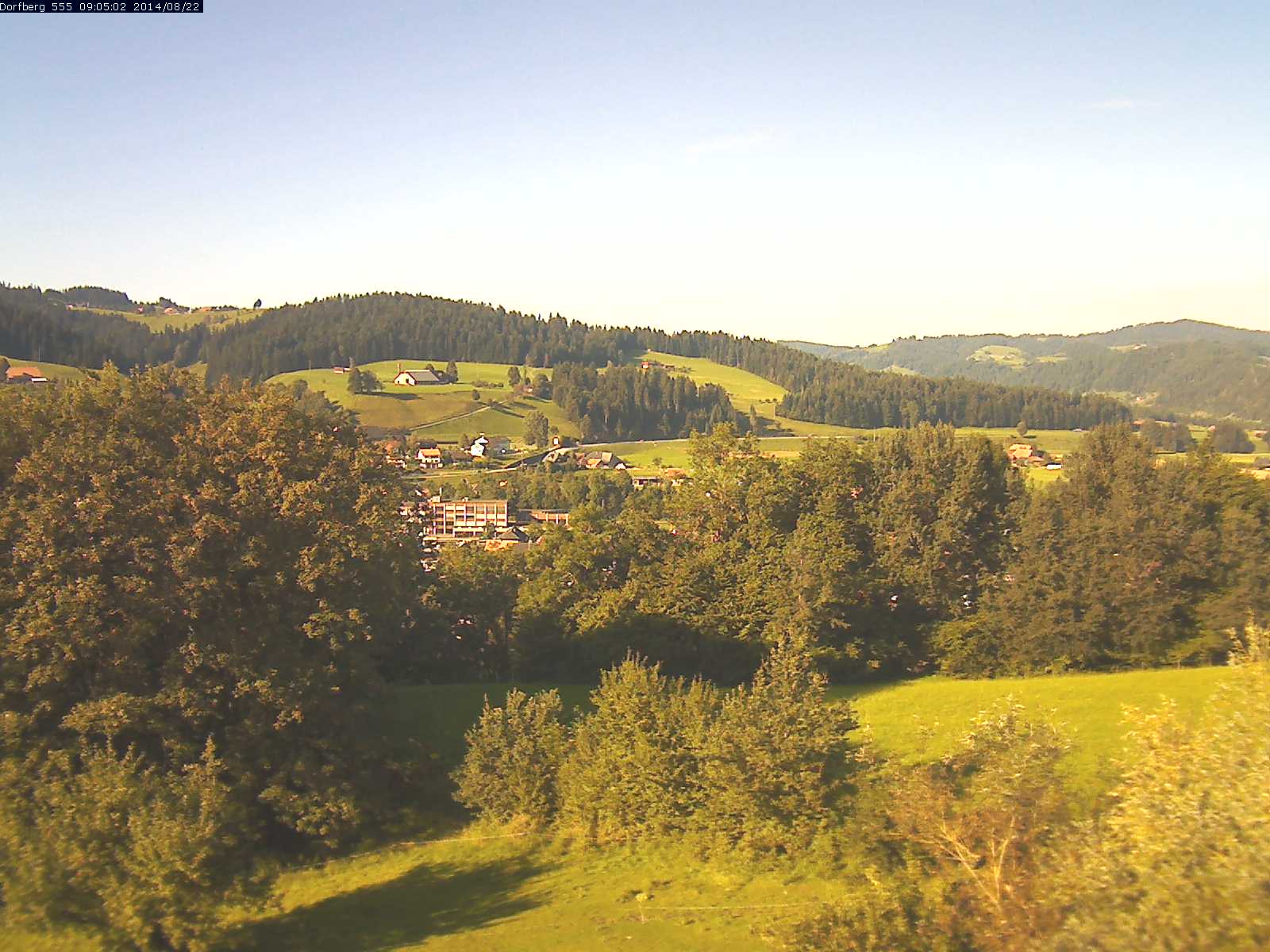 Webcam-Bild: Aussicht vom Dorfberg in Langnau 20140822-090600