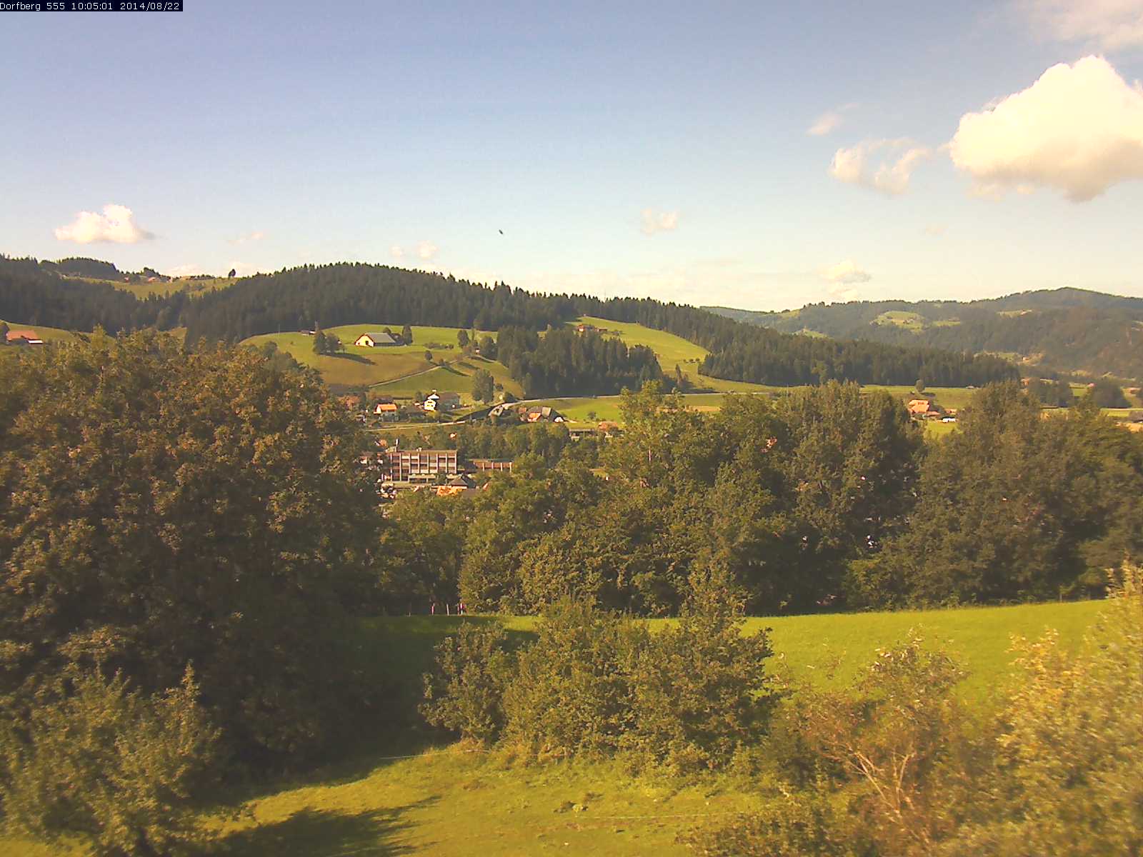 Webcam-Bild: Aussicht vom Dorfberg in Langnau 20140822-100600