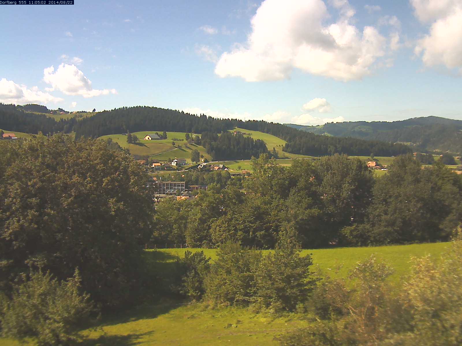 Webcam-Bild: Aussicht vom Dorfberg in Langnau 20140822-110600