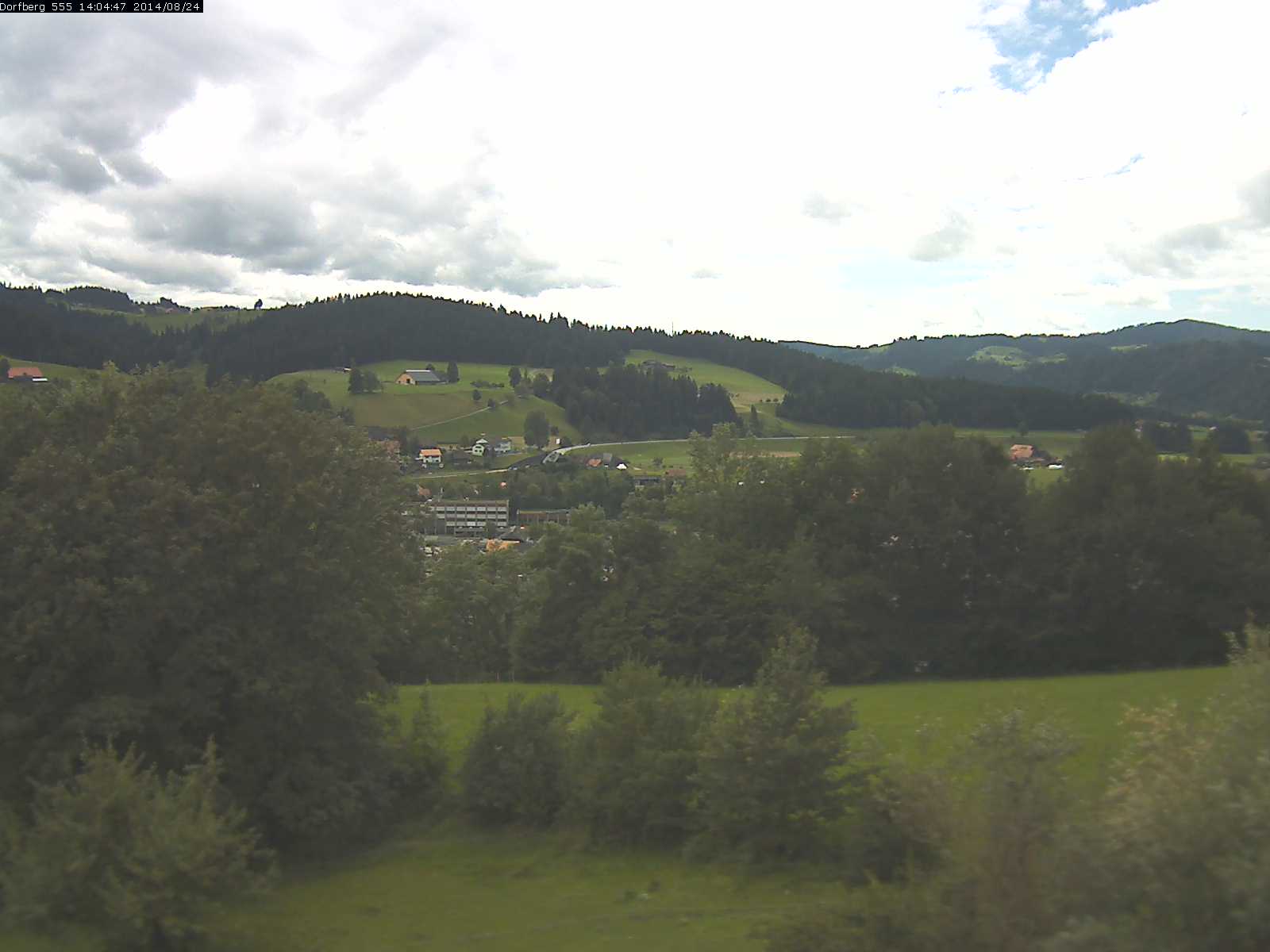 Webcam-Bild: Aussicht vom Dorfberg in Langnau 20140824-140600
