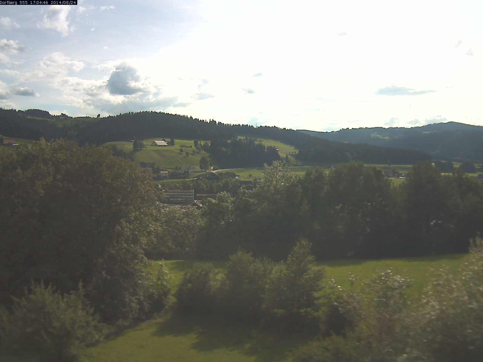 Webcam-Bild: Aussicht vom Dorfberg in Langnau 20140824-170600