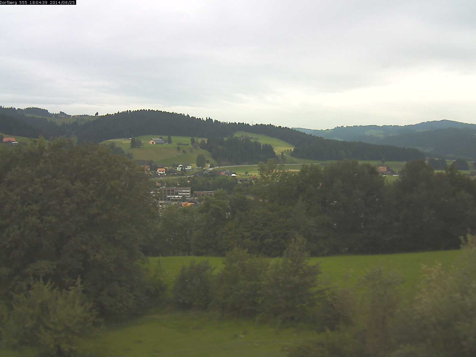 Webcam-Bild: Aussicht vom Dorfberg in Langnau 20140825-180600