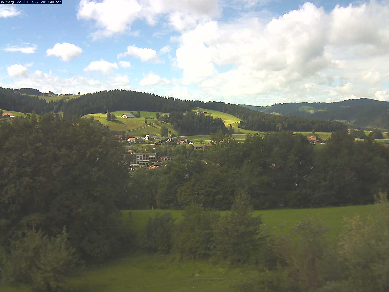 Webcam-Bild: Aussicht vom Dorfberg in Langnau 20140827-110600