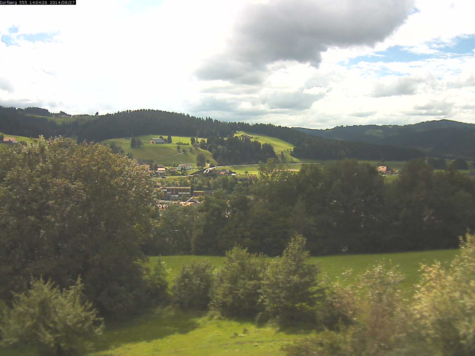 Webcam-Bild: Aussicht vom Dorfberg in Langnau 20140827-140600
