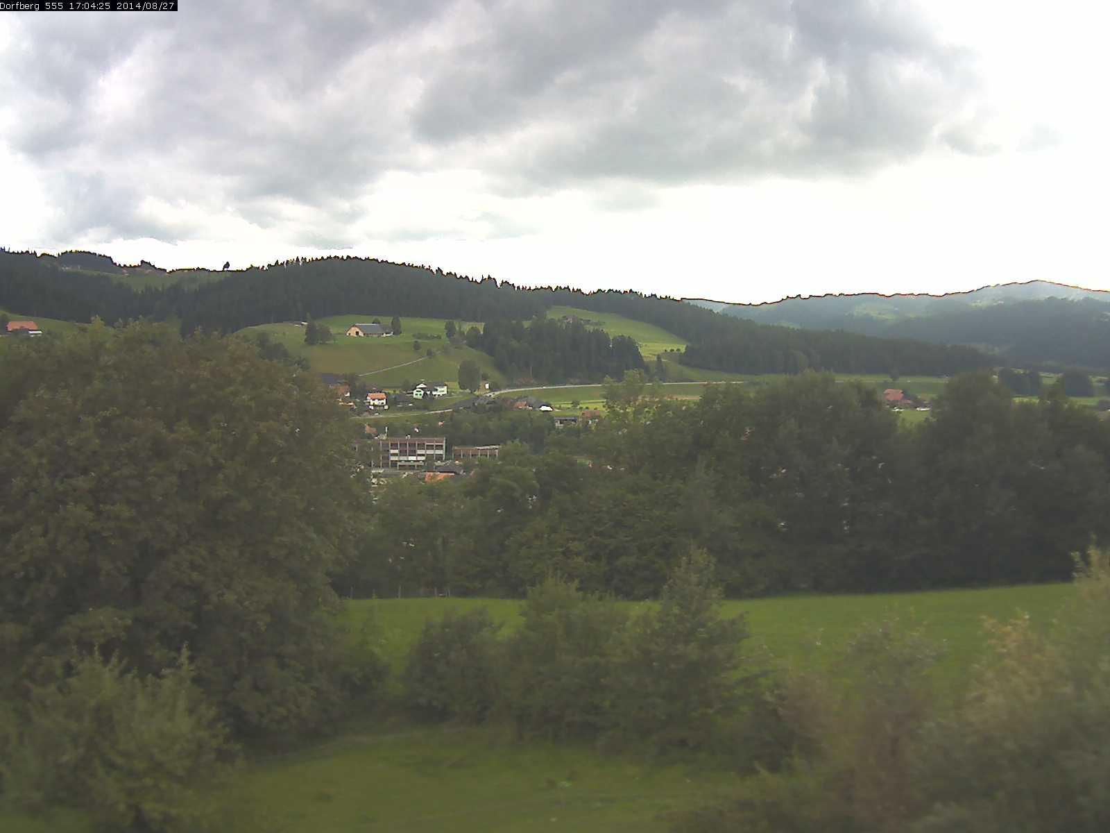 Webcam-Bild: Aussicht vom Dorfberg in Langnau 20140827-170600