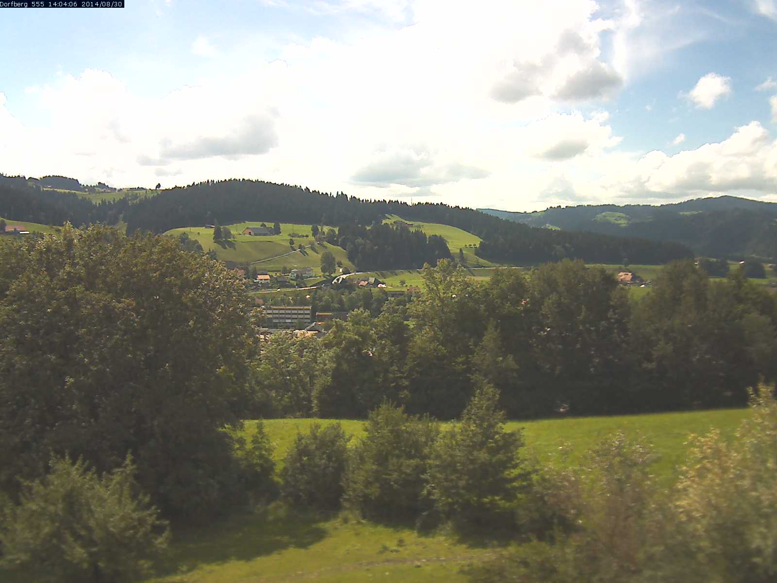 Webcam-Bild: Aussicht vom Dorfberg in Langnau 20140830-140600