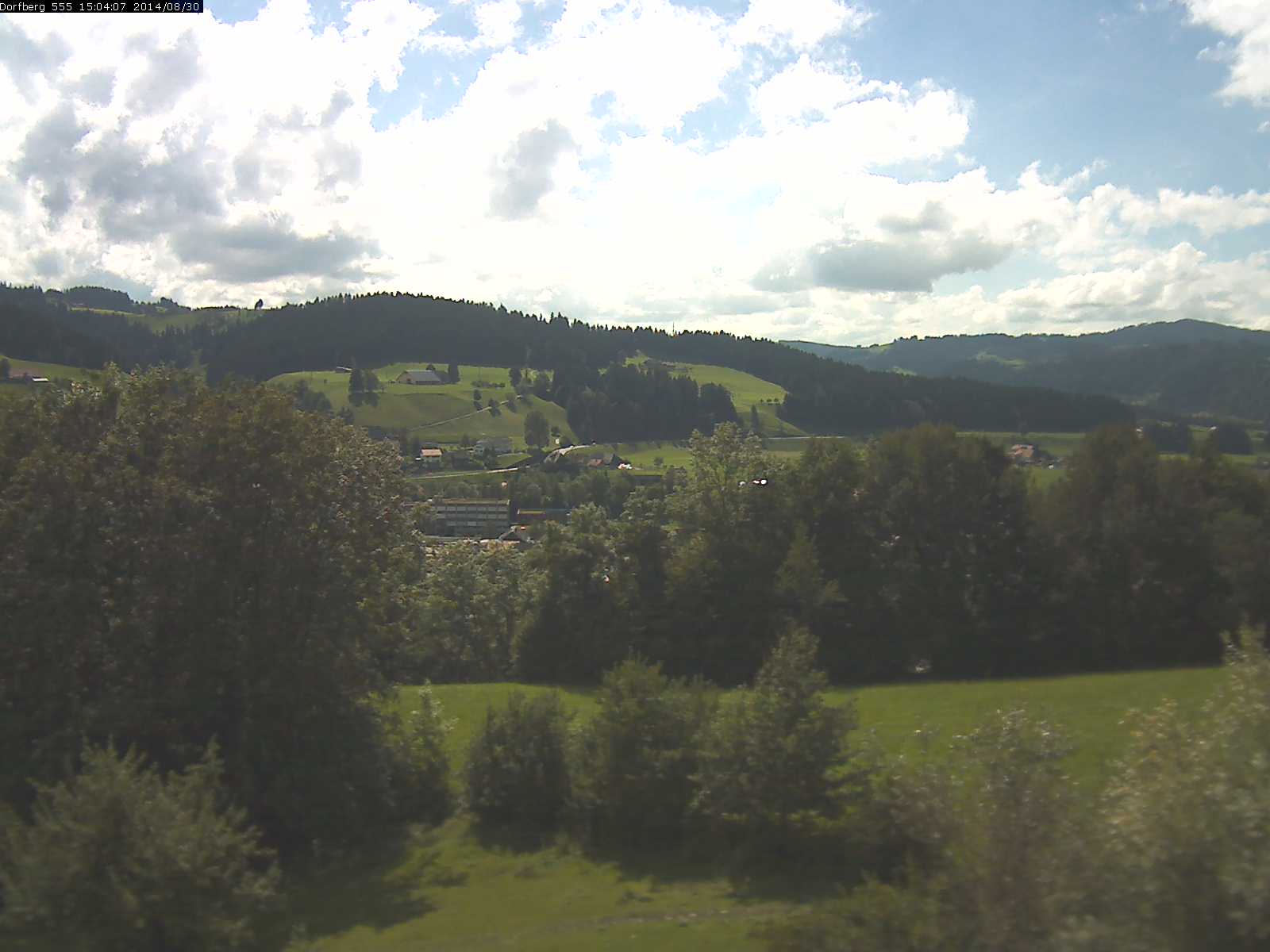 Webcam-Bild: Aussicht vom Dorfberg in Langnau 20140830-150600