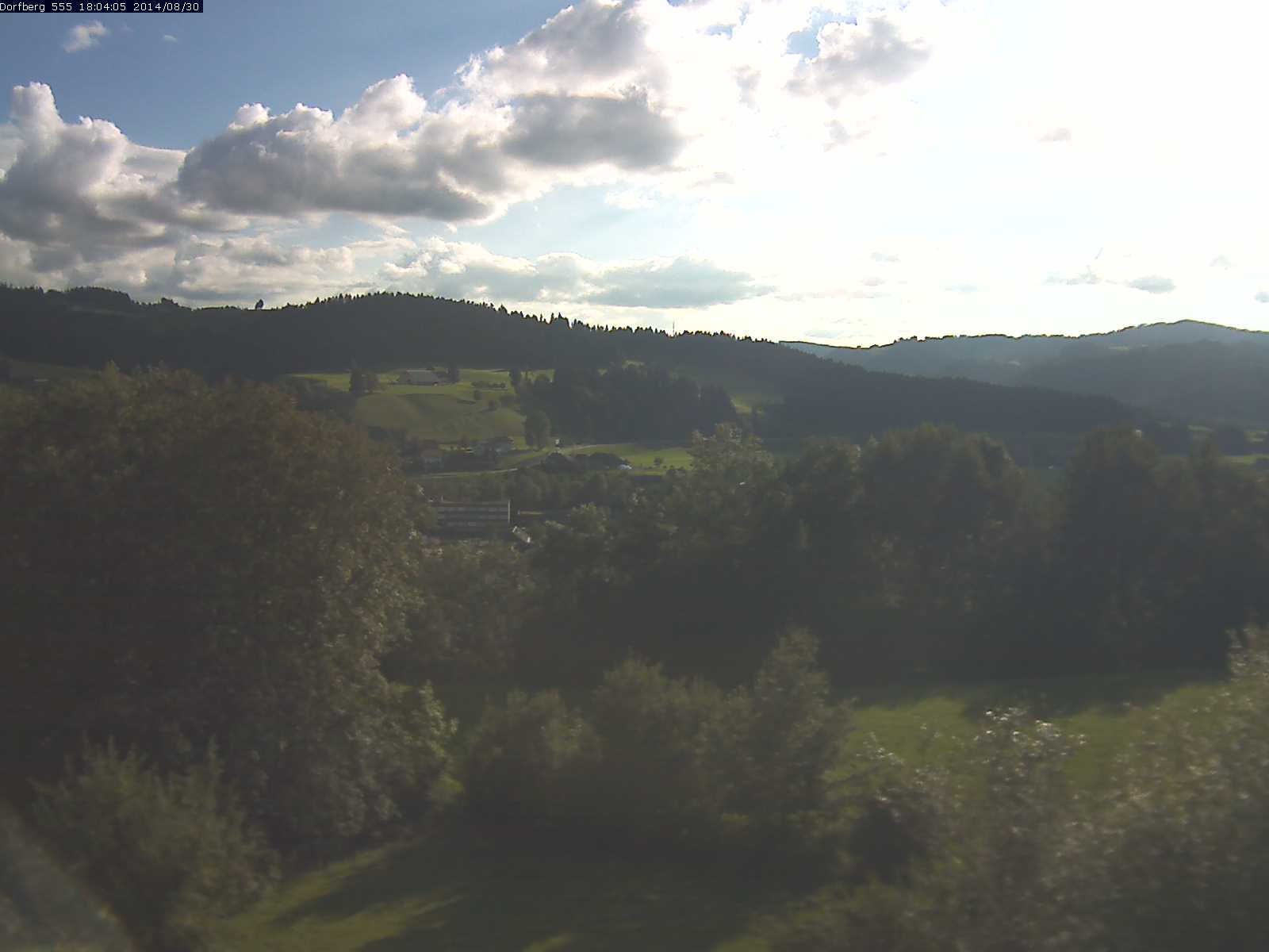 Webcam-Bild: Aussicht vom Dorfberg in Langnau 20140830-180600