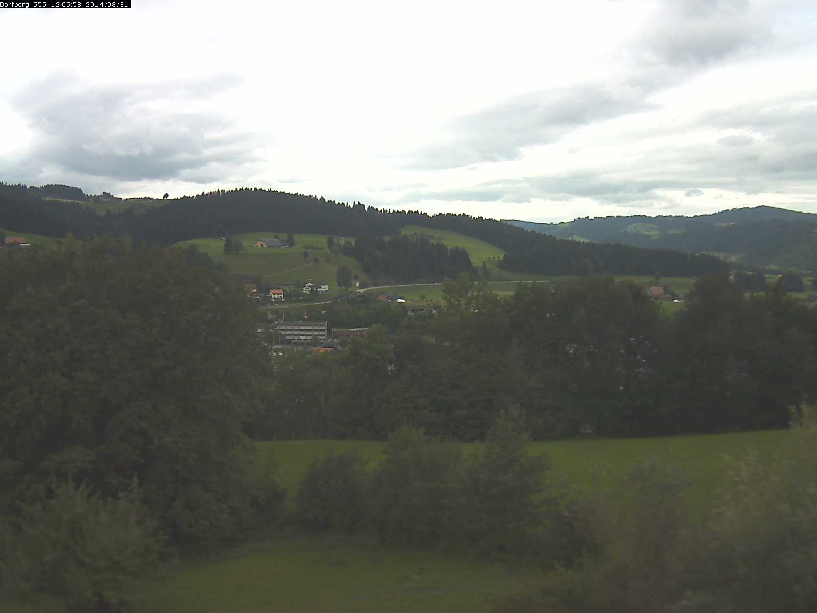 Webcam-Bild: Aussicht vom Dorfberg in Langnau 20140831-120600