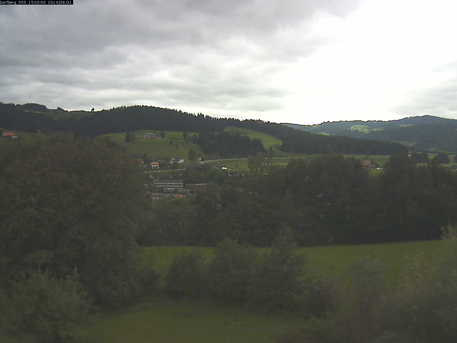 Webcam-Bild: Aussicht vom Dorfberg in Langnau 20140831-150600