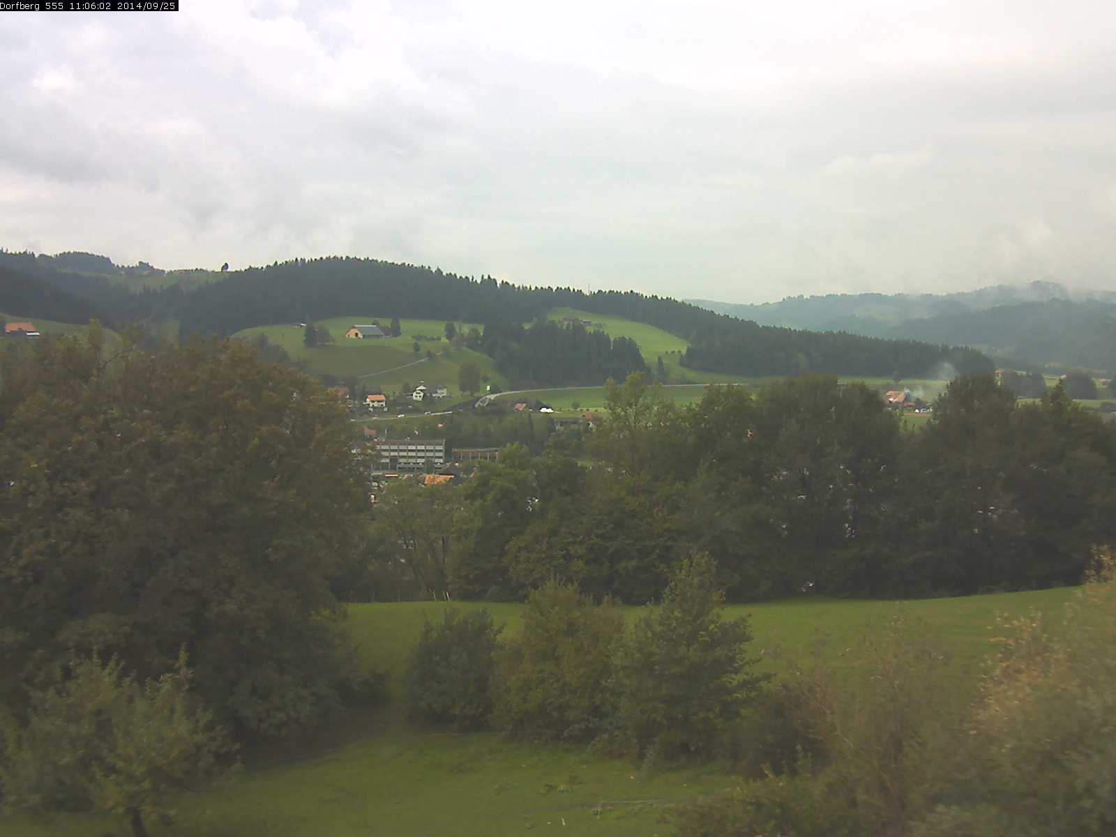 Webcam-Bild: Aussicht vom Dorfberg in Langnau 20140925-110601