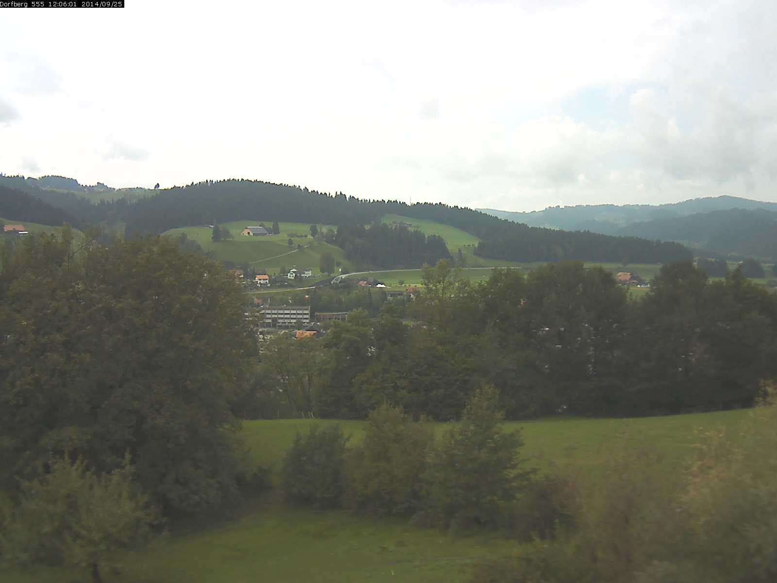 Webcam-Bild: Aussicht vom Dorfberg in Langnau 20140925-120601