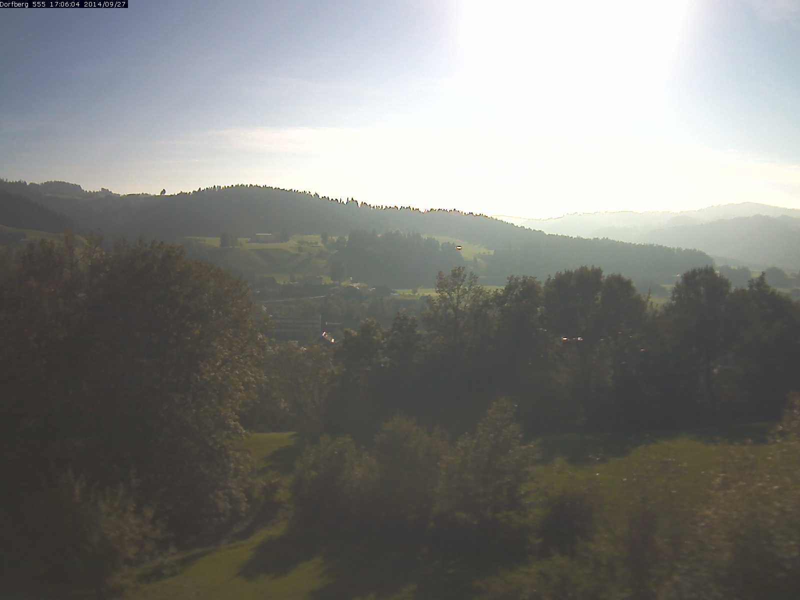 Webcam-Bild: Aussicht vom Dorfberg in Langnau 20140927-170601