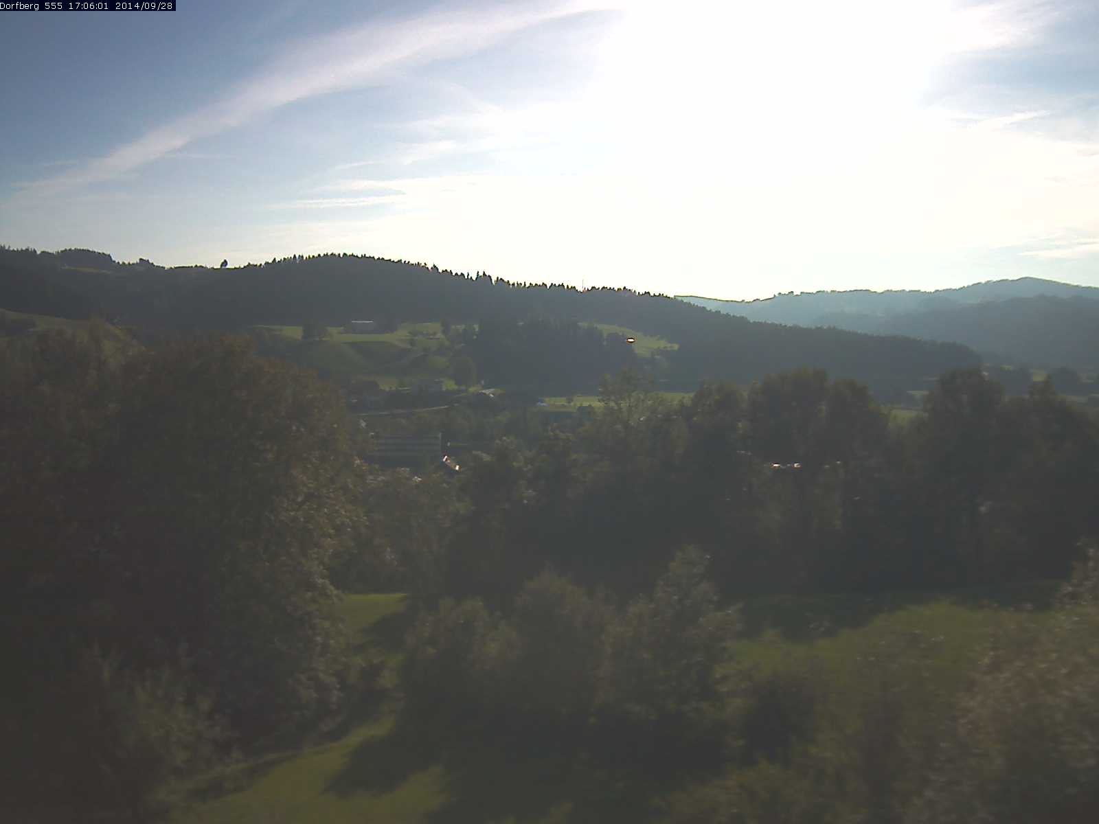 Webcam-Bild: Aussicht vom Dorfberg in Langnau 20140928-170601