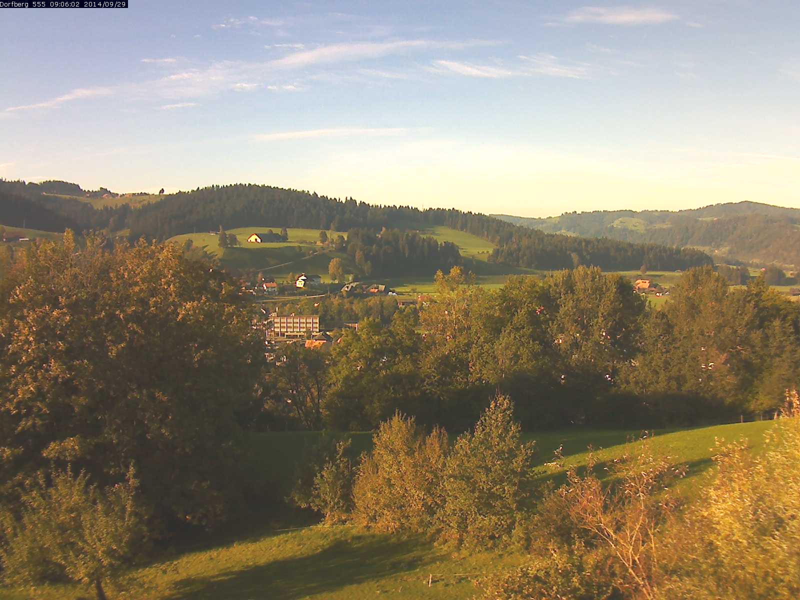 Webcam-Bild: Aussicht vom Dorfberg in Langnau 20140929-090601