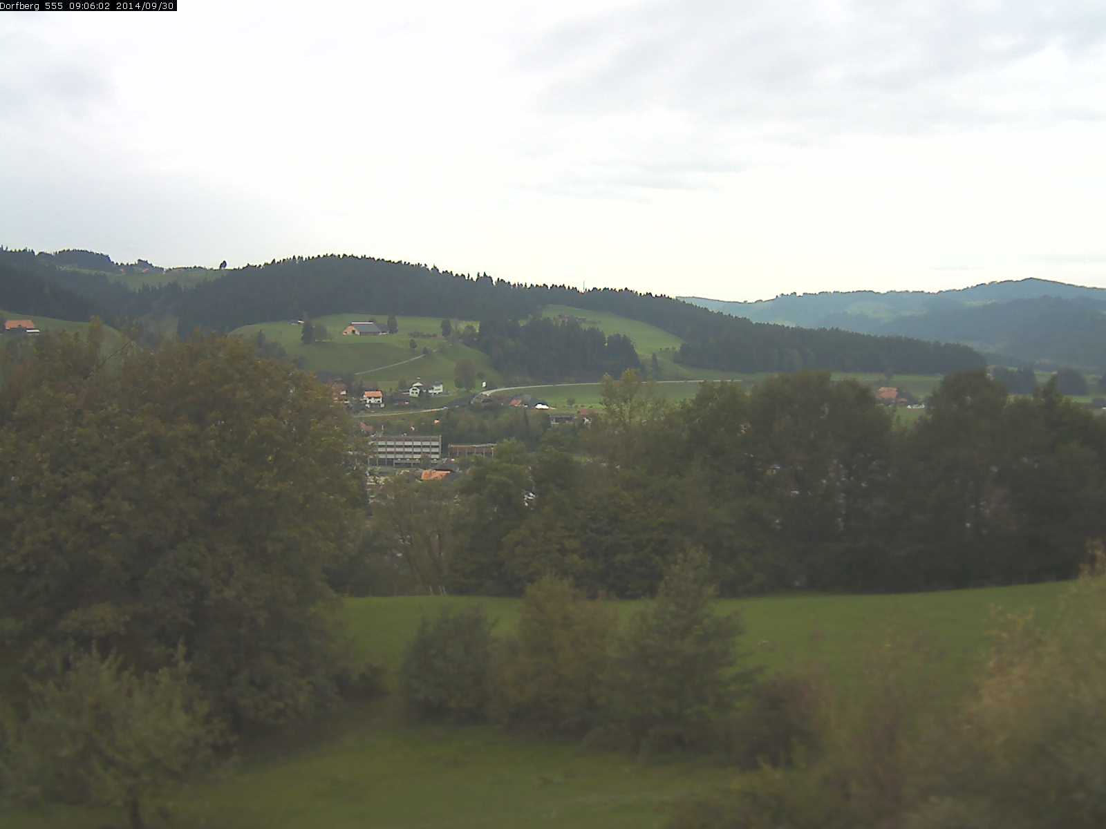 Webcam-Bild: Aussicht vom Dorfberg in Langnau 20140930-090601