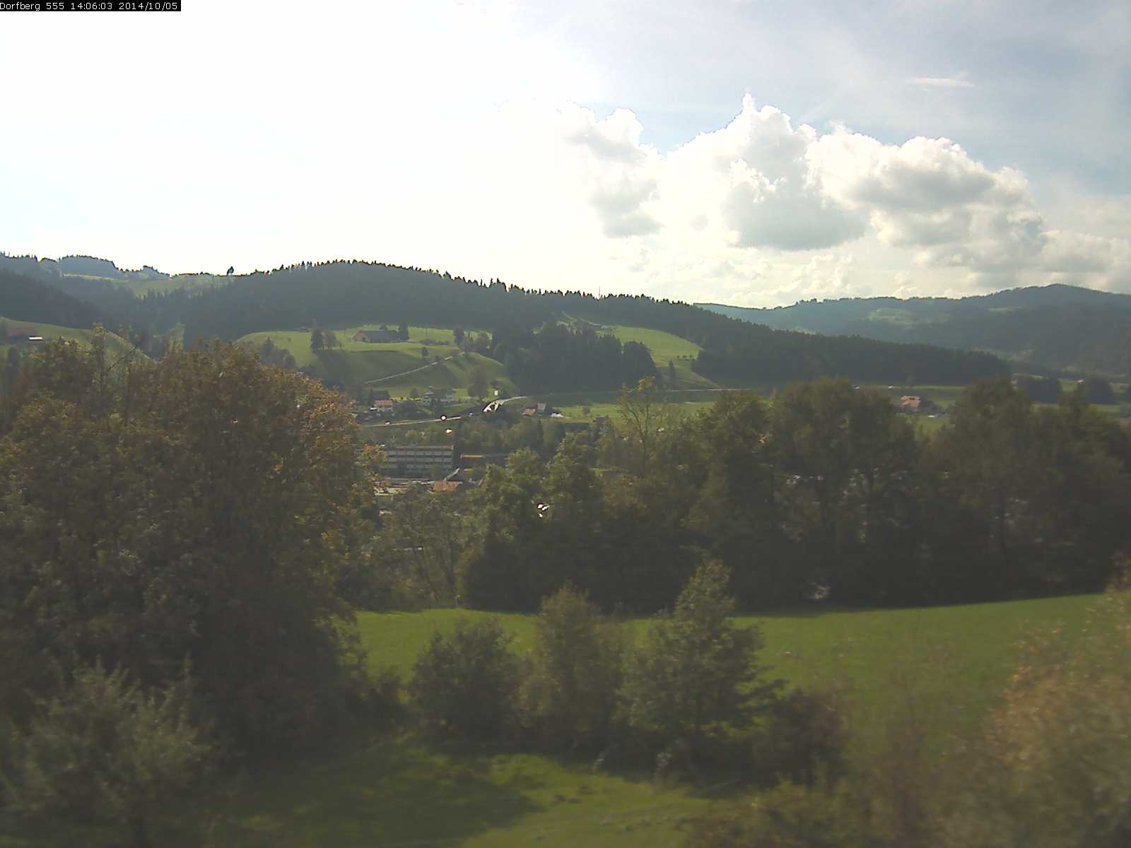 Webcam-Bild: Aussicht vom Dorfberg in Langnau 20141005-140601