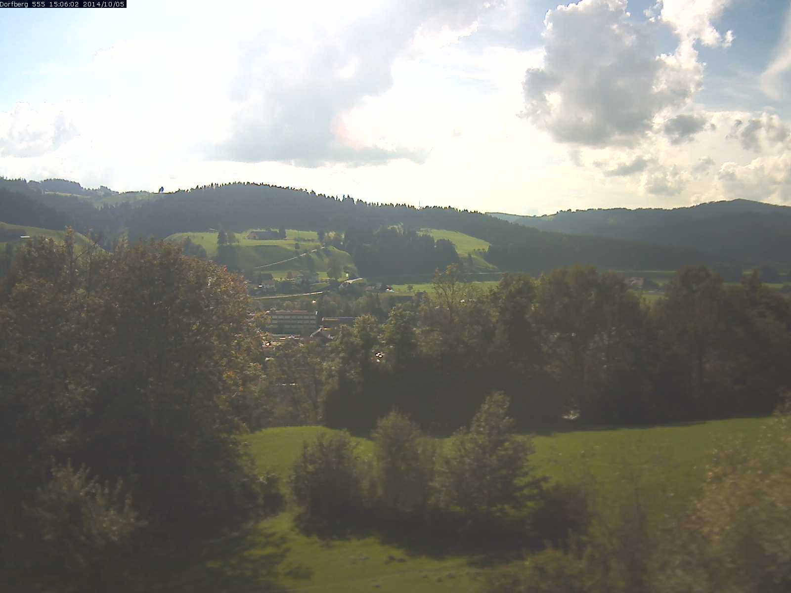 Webcam-Bild: Aussicht vom Dorfberg in Langnau 20141005-150601