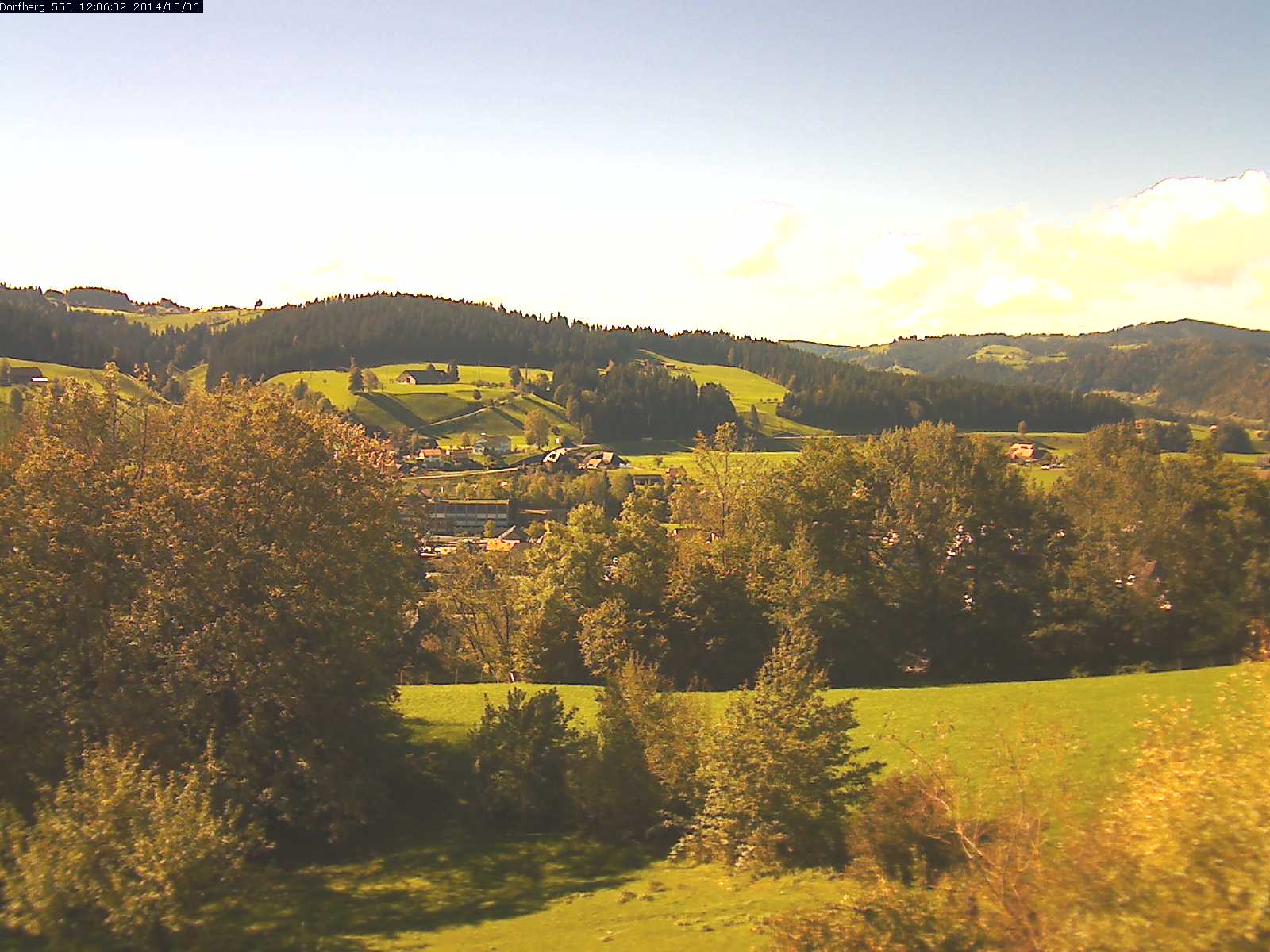Webcam-Bild: Aussicht vom Dorfberg in Langnau 20141006-120601