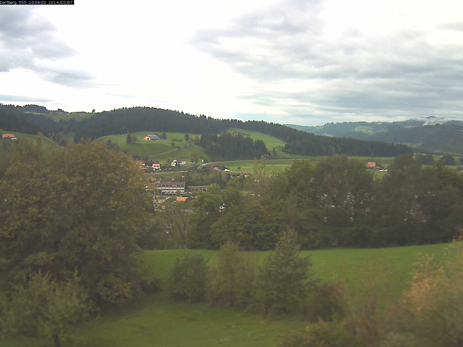 Webcam-Bild: Aussicht vom Dorfberg in Langnau 20141007-100601