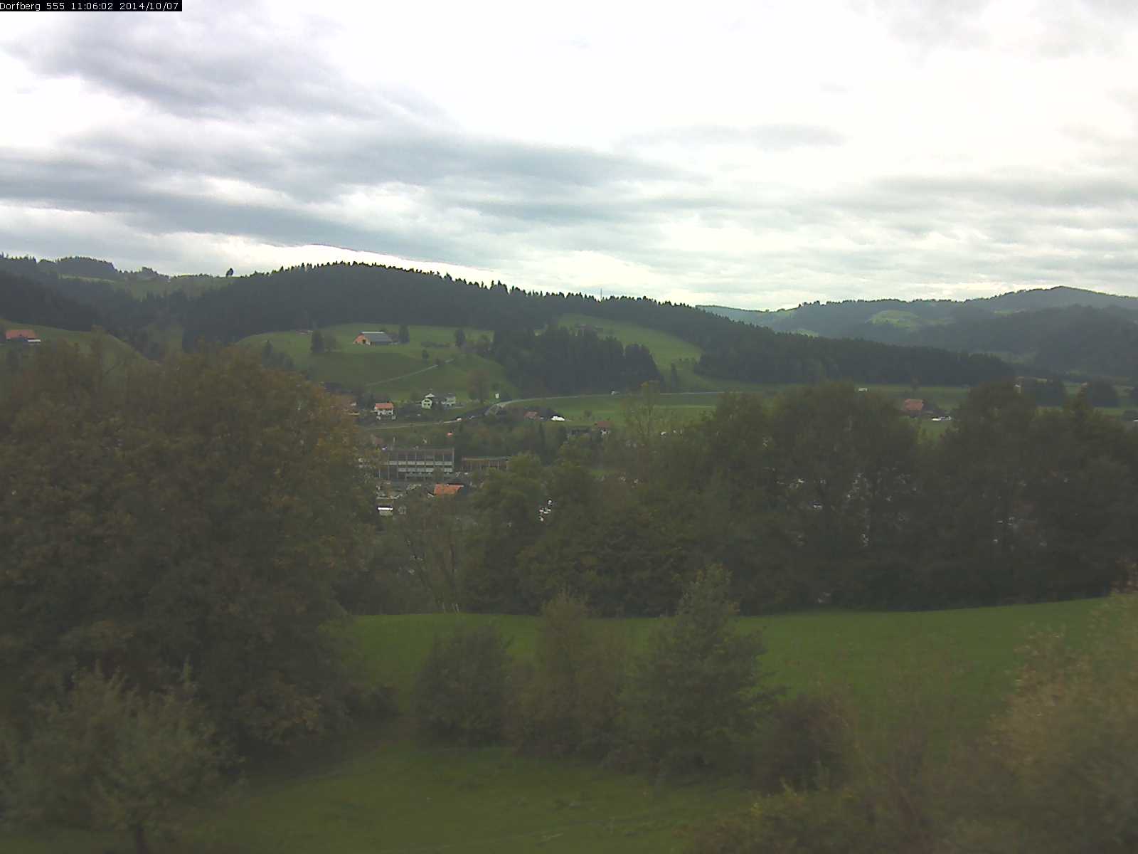 Webcam-Bild: Aussicht vom Dorfberg in Langnau 20141007-110601