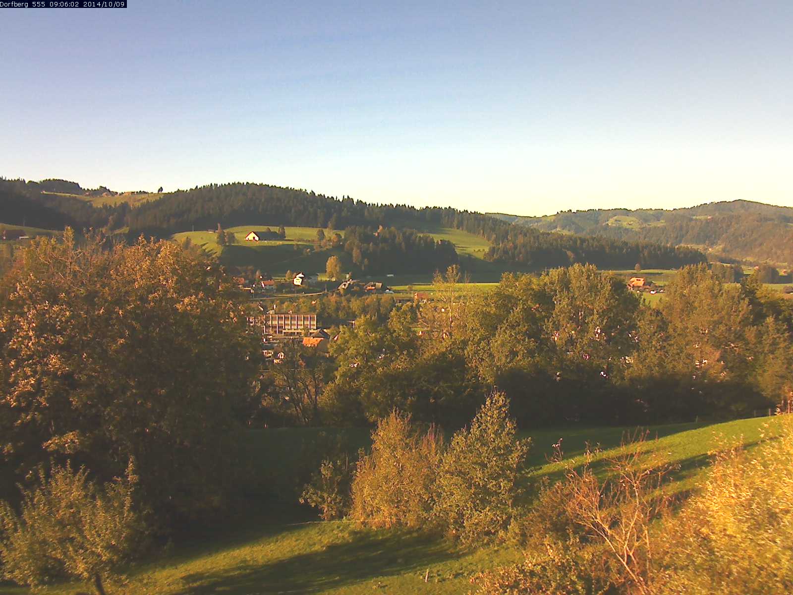 Webcam-Bild: Aussicht vom Dorfberg in Langnau 20141009-090601