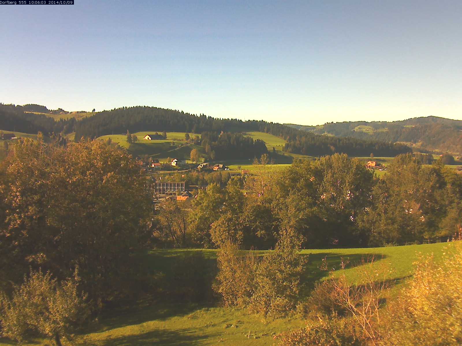 Webcam-Bild: Aussicht vom Dorfberg in Langnau 20141009-100601