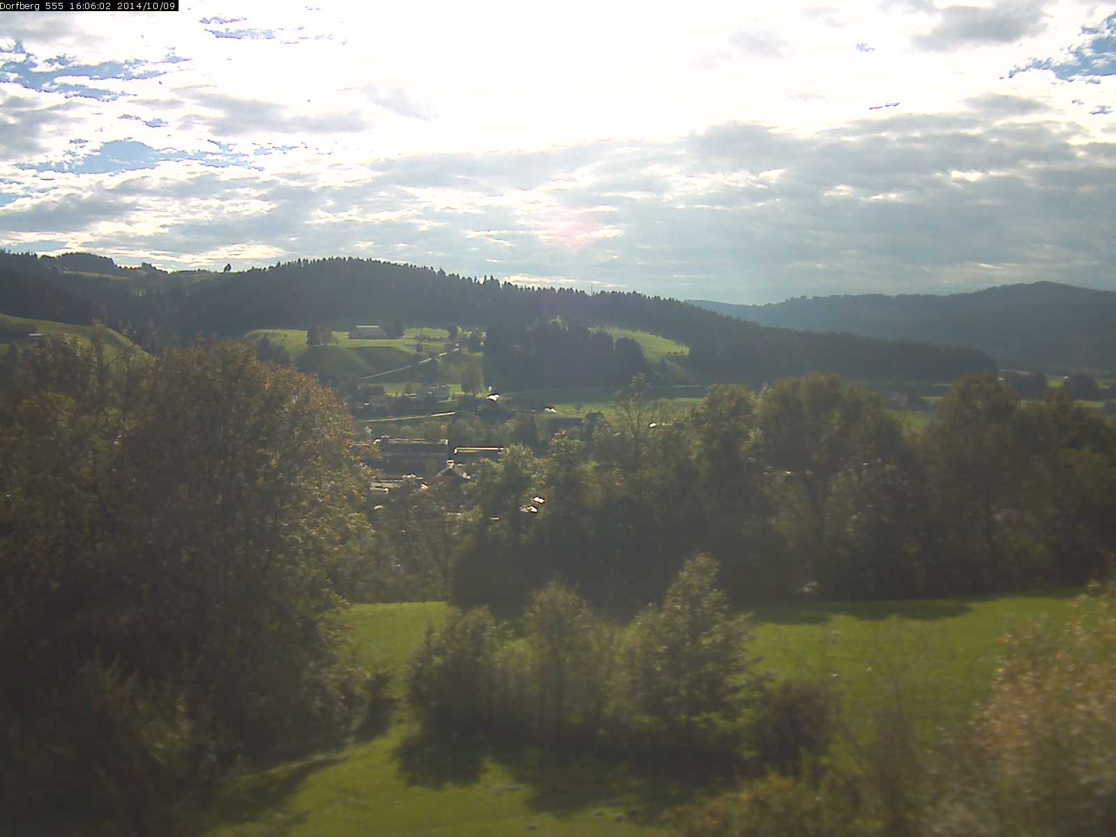 Webcam-Bild: Aussicht vom Dorfberg in Langnau 20141009-160601