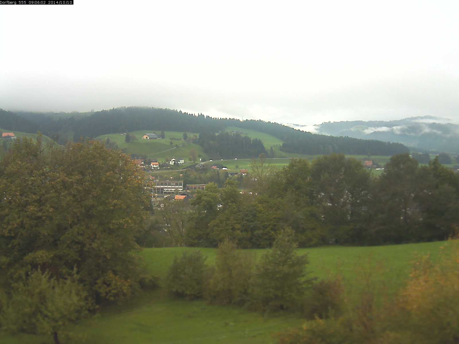 Webcam-Bild: Aussicht vom Dorfberg in Langnau 20141010-090601