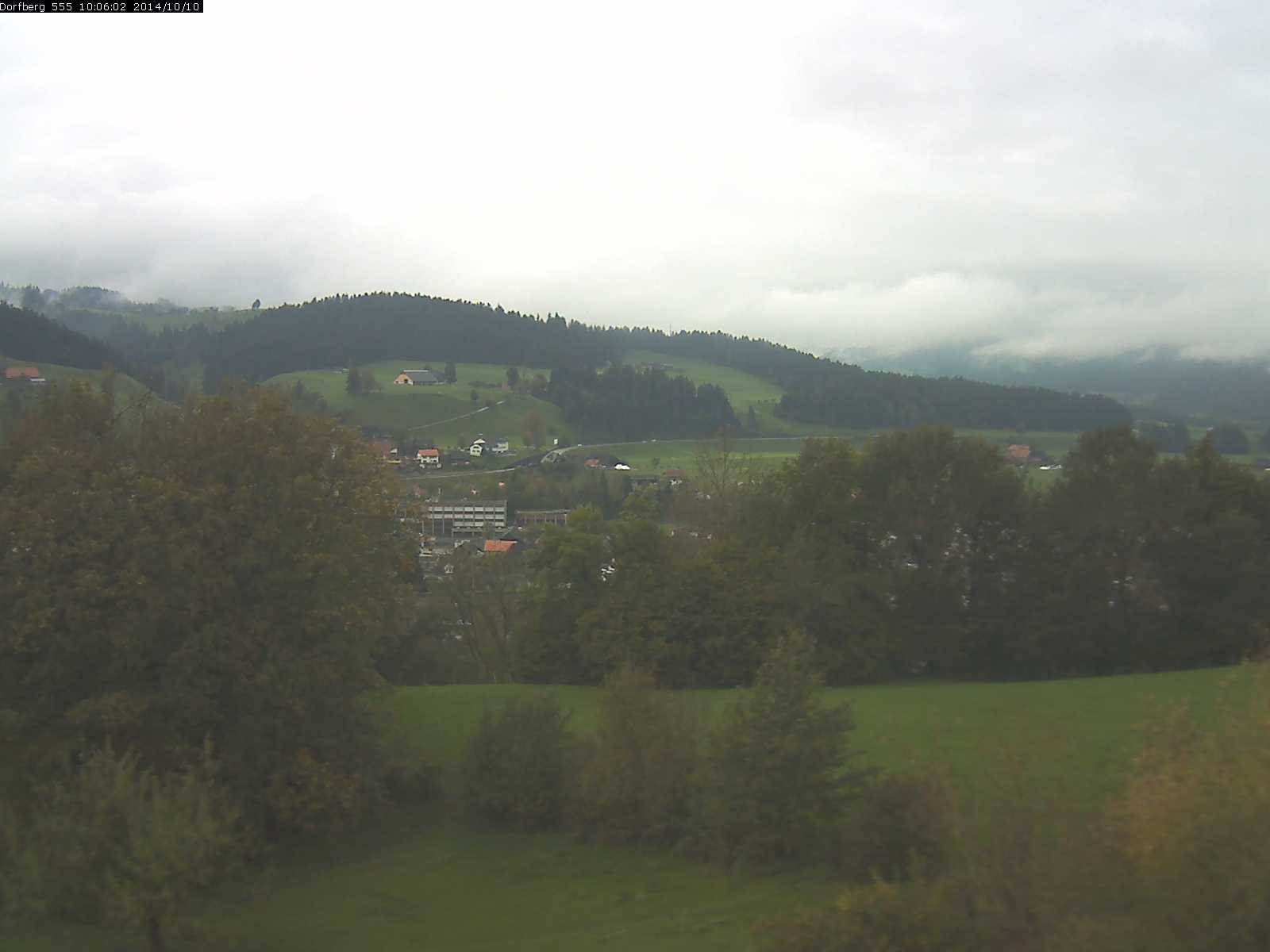 Webcam-Bild: Aussicht vom Dorfberg in Langnau 20141010-100601