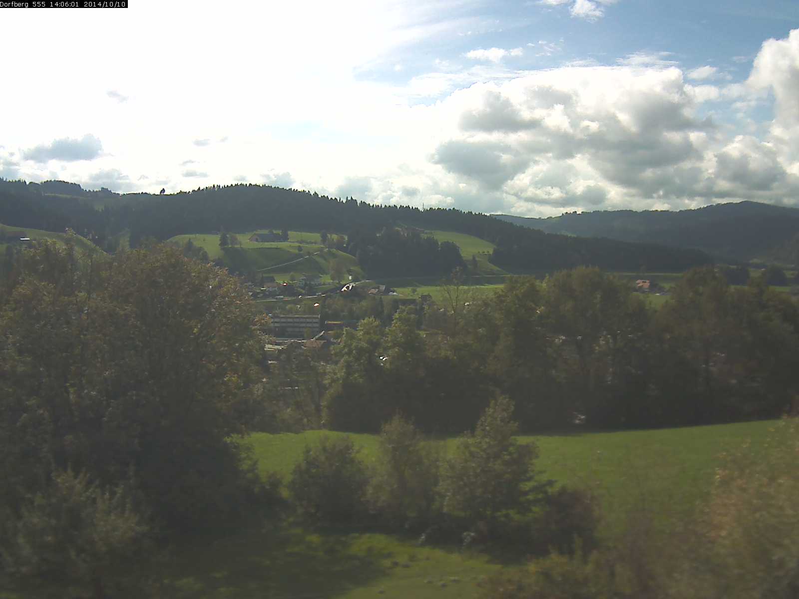 Webcam-Bild: Aussicht vom Dorfberg in Langnau 20141010-140601