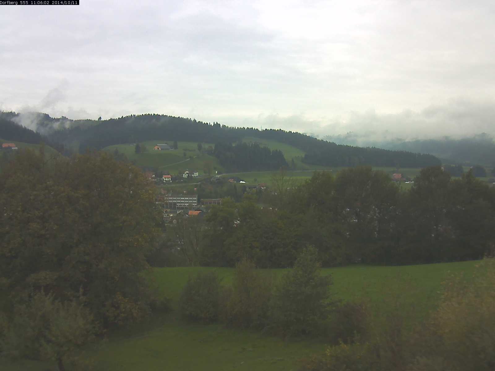 Webcam-Bild: Aussicht vom Dorfberg in Langnau 20141011-110601