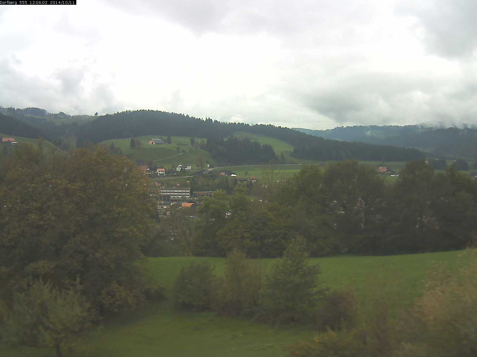 Webcam-Bild: Aussicht vom Dorfberg in Langnau 20141011-120601