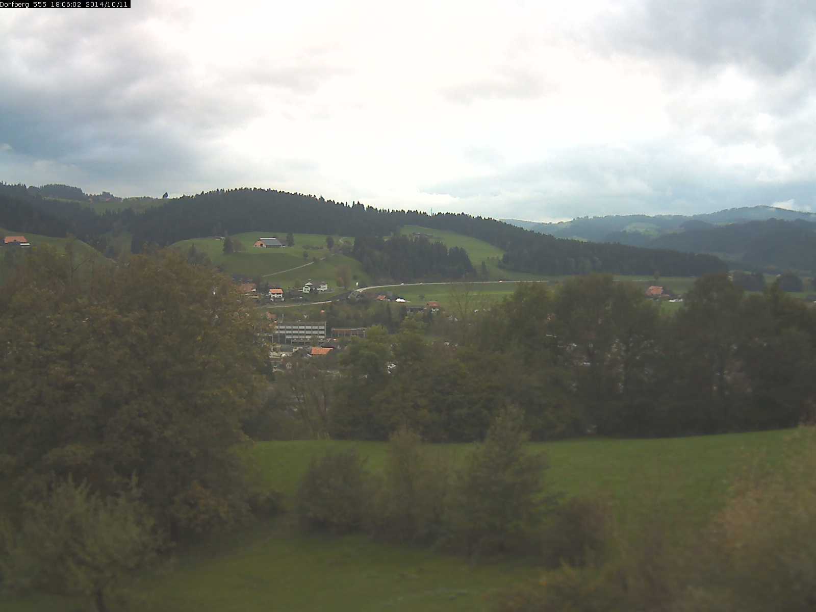 Webcam-Bild: Aussicht vom Dorfberg in Langnau 20141011-180601