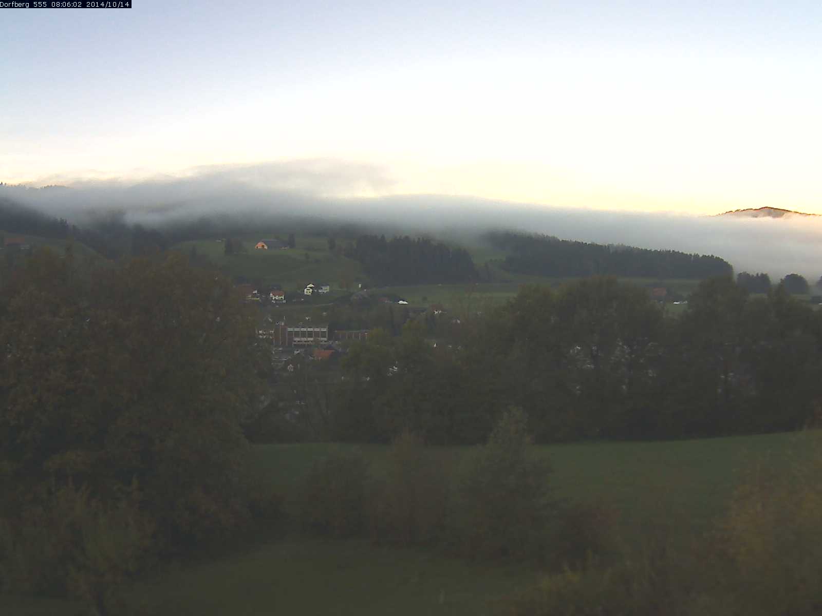 Webcam-Bild: Aussicht vom Dorfberg in Langnau 20141014-080601