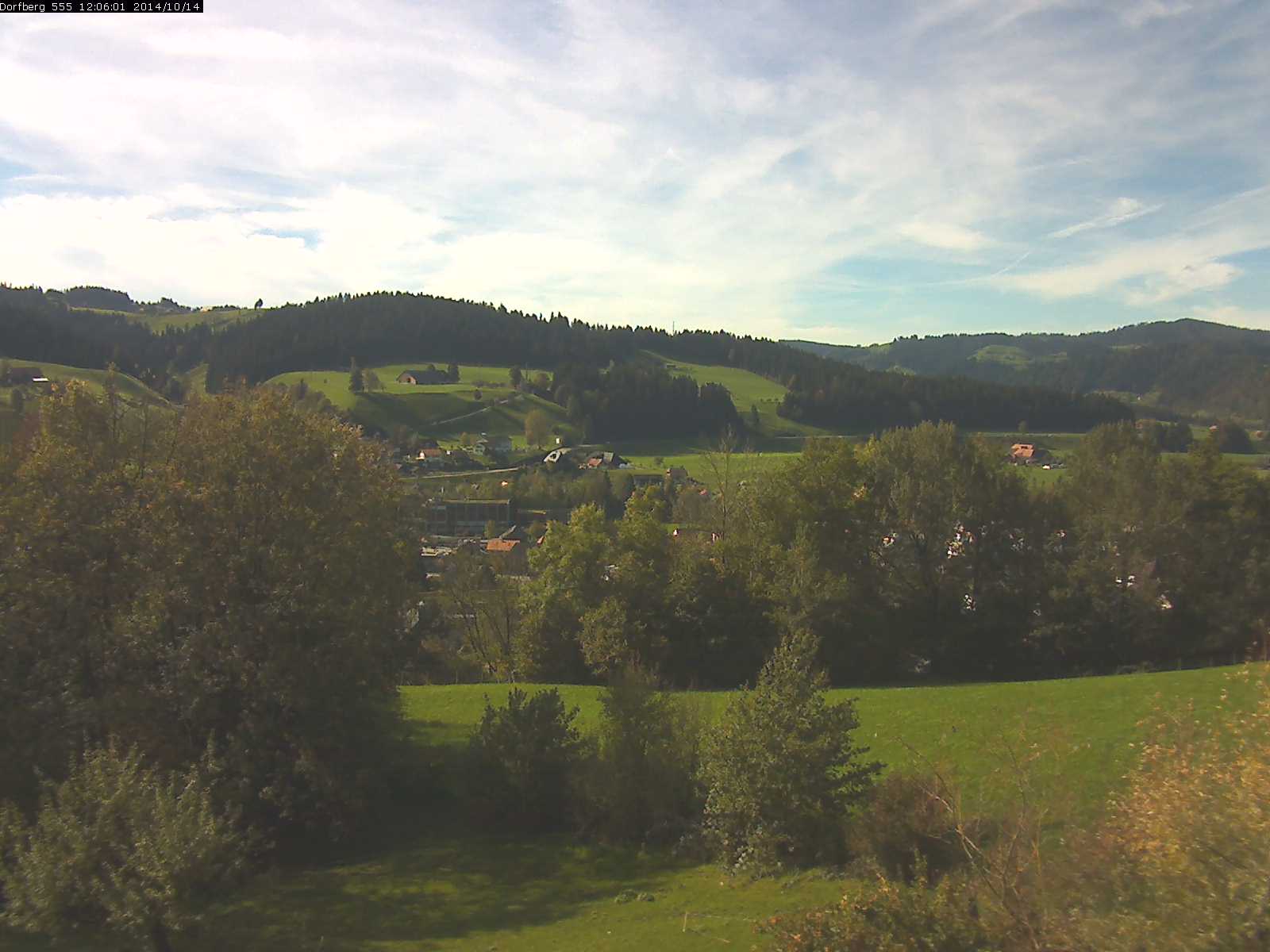 Webcam-Bild: Aussicht vom Dorfberg in Langnau 20141014-120601