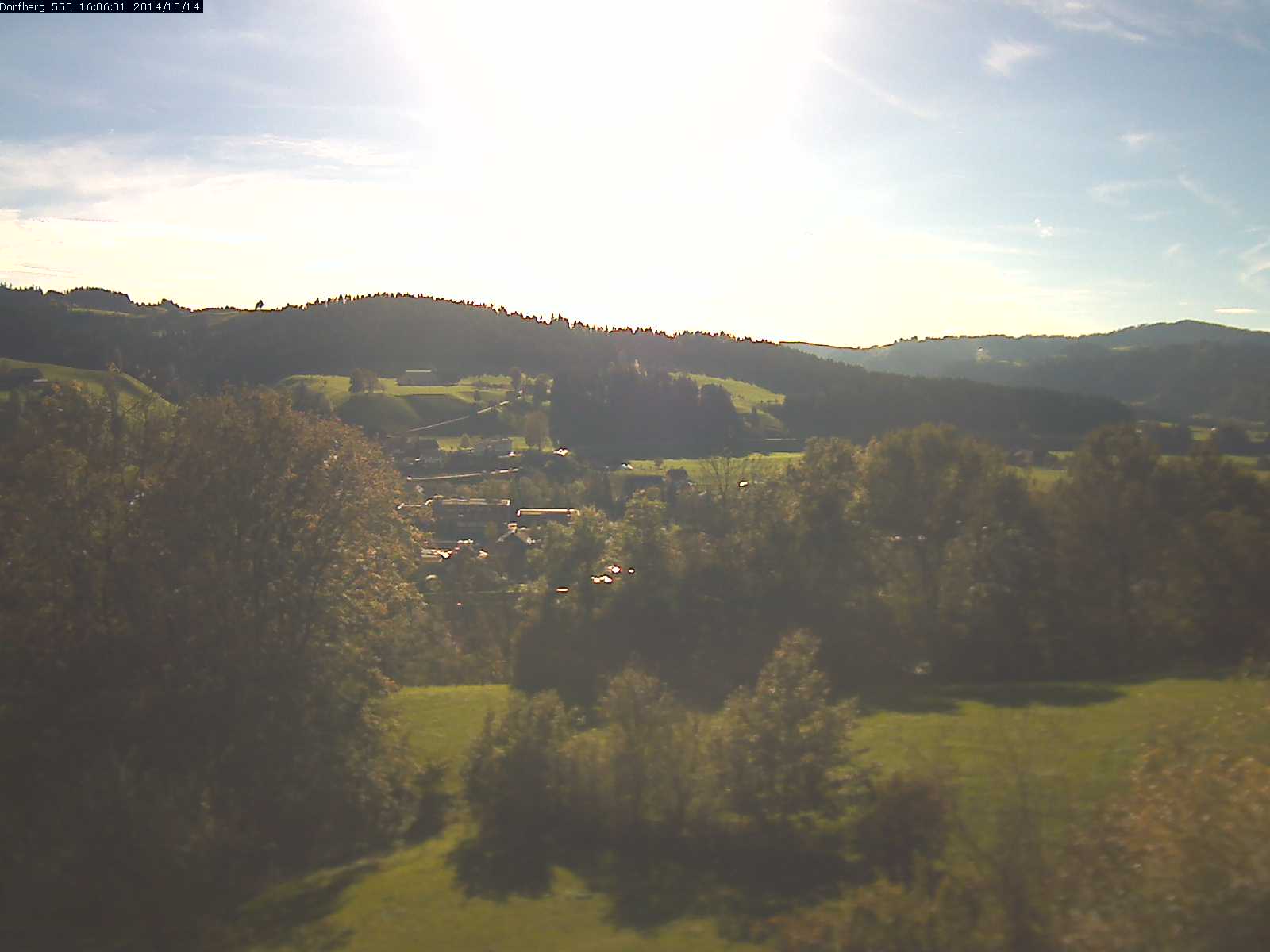 Webcam-Bild: Aussicht vom Dorfberg in Langnau 20141014-160601