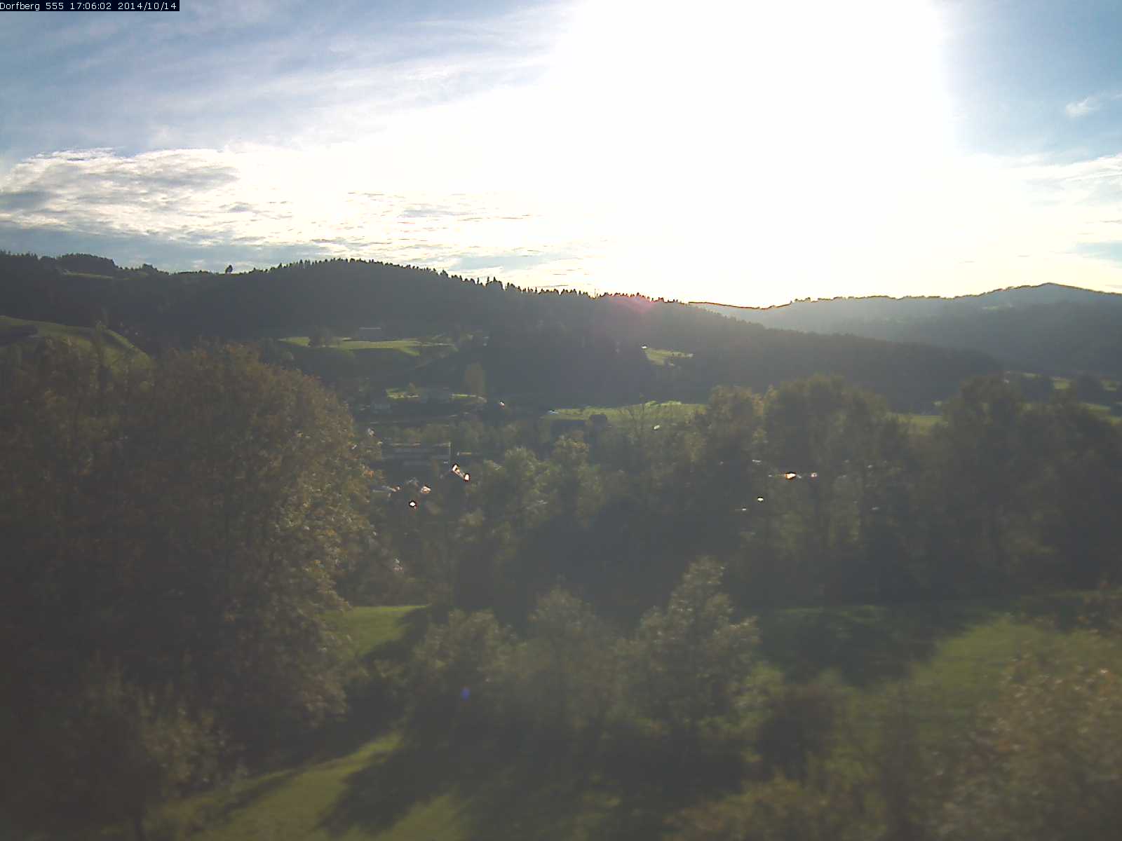 Webcam-Bild: Aussicht vom Dorfberg in Langnau 20141014-170601