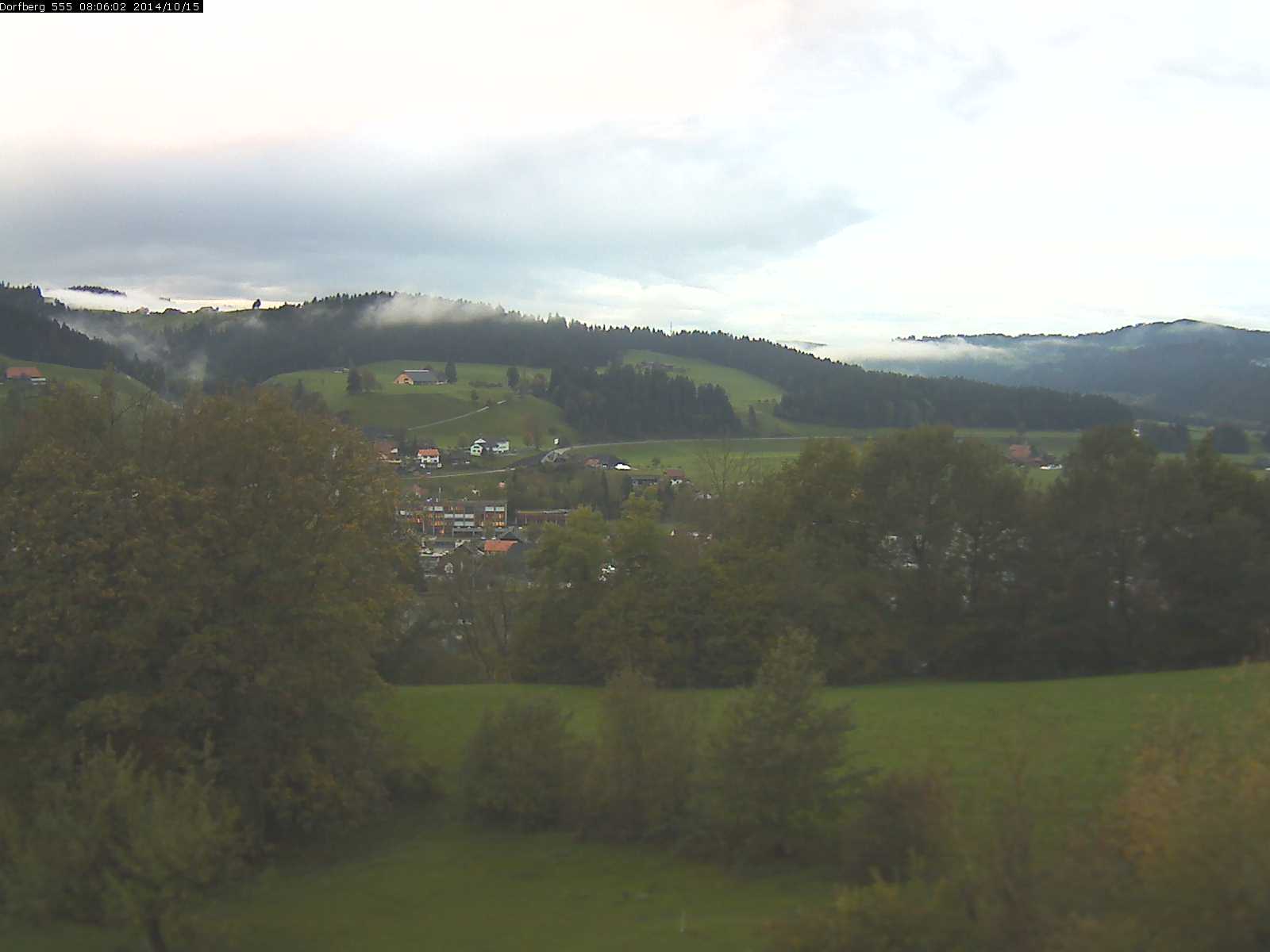 Webcam-Bild: Aussicht vom Dorfberg in Langnau 20141015-080601