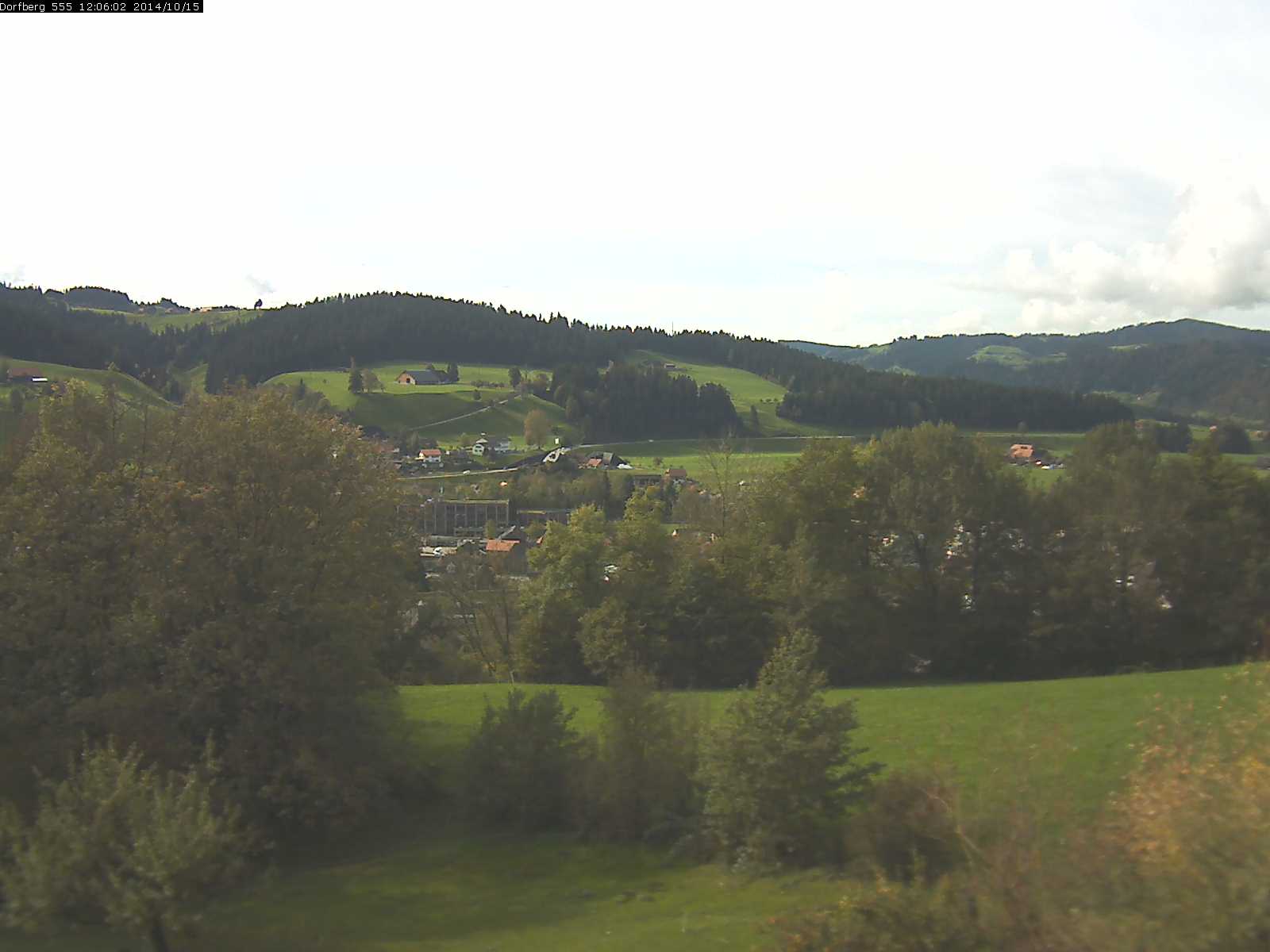 Webcam-Bild: Aussicht vom Dorfberg in Langnau 20141015-120601