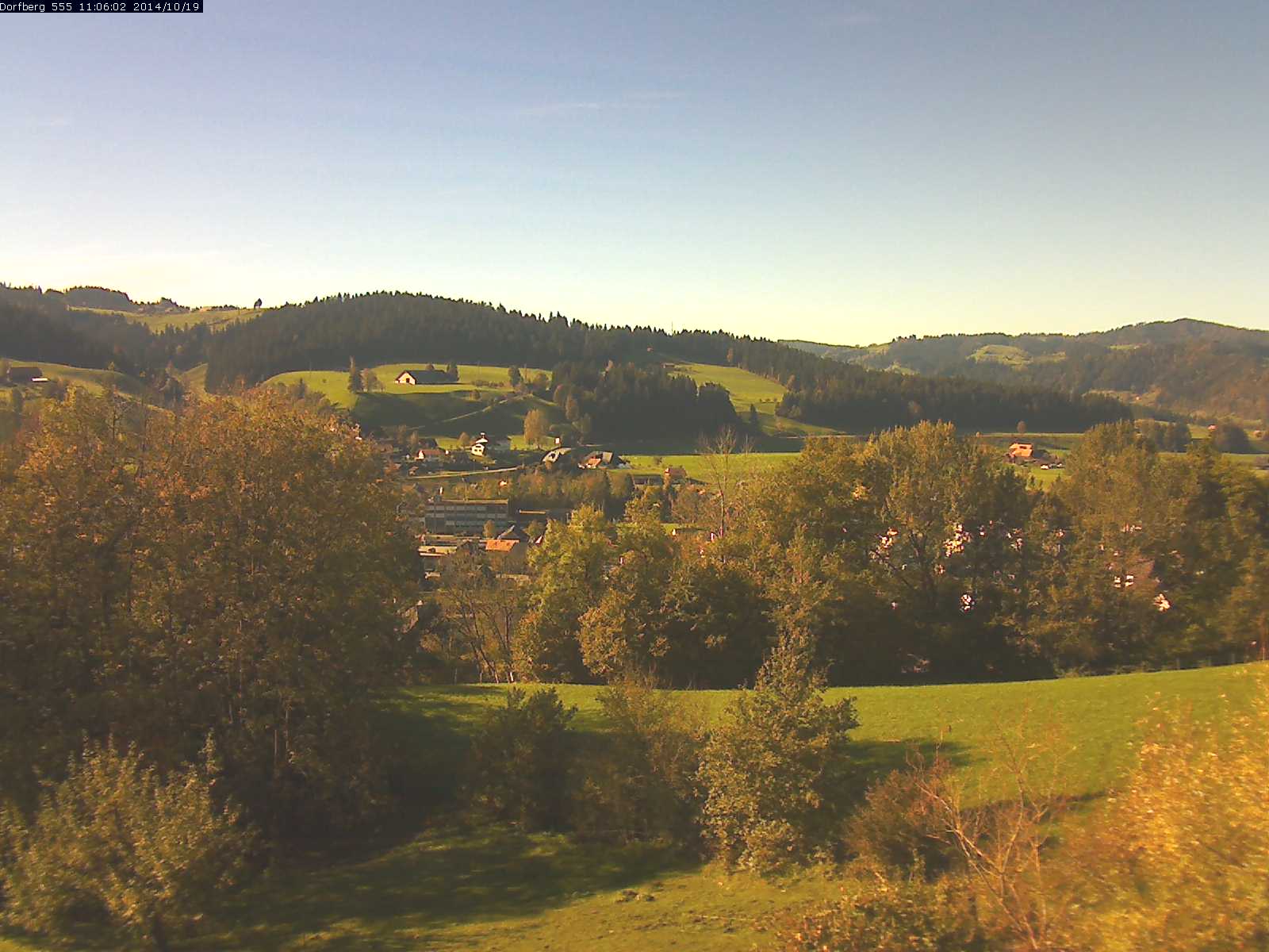 Webcam-Bild: Aussicht vom Dorfberg in Langnau 20141019-110601