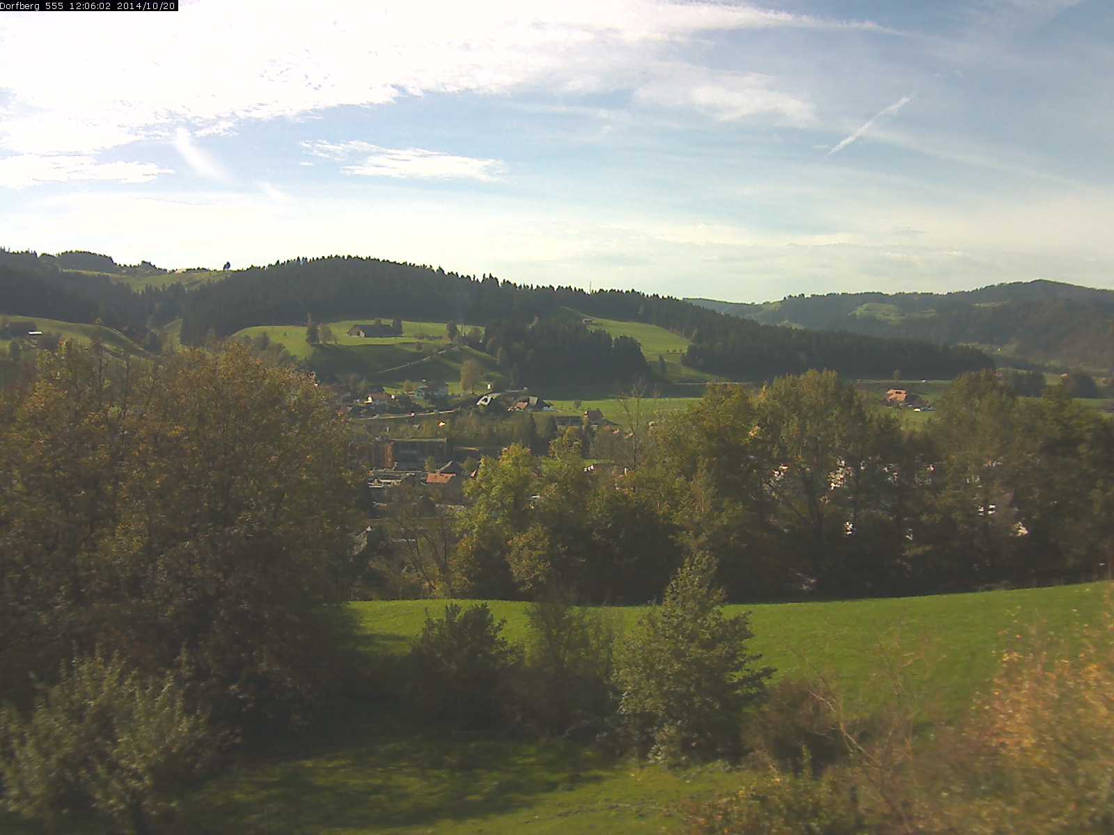 Webcam-Bild: Aussicht vom Dorfberg in Langnau 20141020-120601